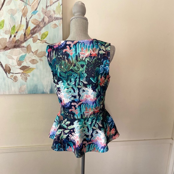 H&M MULTI COLOR FIT & FLARE SLIP ON SLEEVELESS TOP SIZE MEDIUM🌟EUC🌟 - Picture 6 of 10